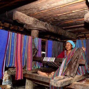 10 Oleh-Oleh Mataram Wajib Beli: Kain Tenun hingga Madu Sumbawa