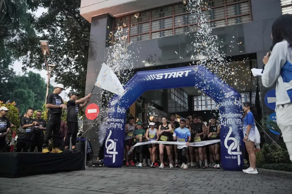 64 Tahun bank bjb: Kisah Sukses & Komitmen Melayani Lebih Baik