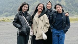 Alya Rohali: Momen Haru, Anaknya Memulai Babak Baru Hidup