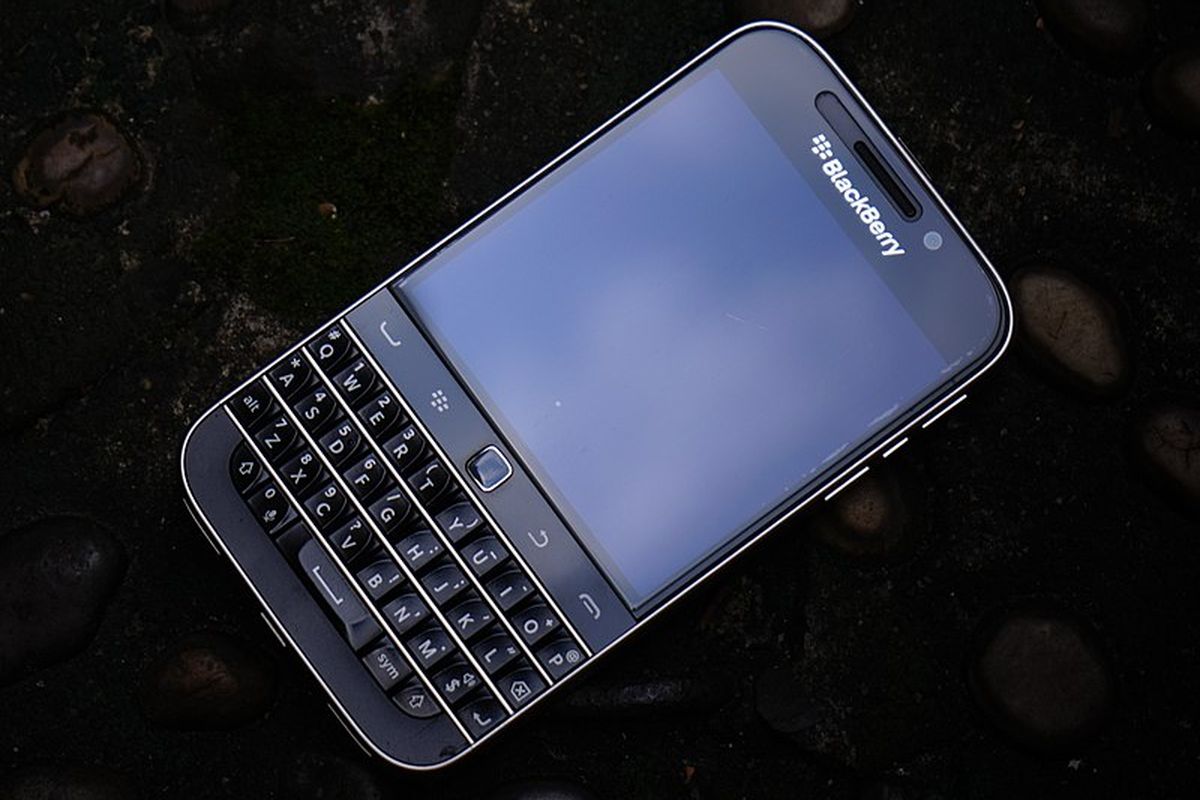 BlackBerry Classic Kembali! Android Kini Hidup di Legenda