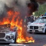 Mobil Otonom Ludes Terbakar: Kerusuhan Dahsyat Guncang Los Angeles