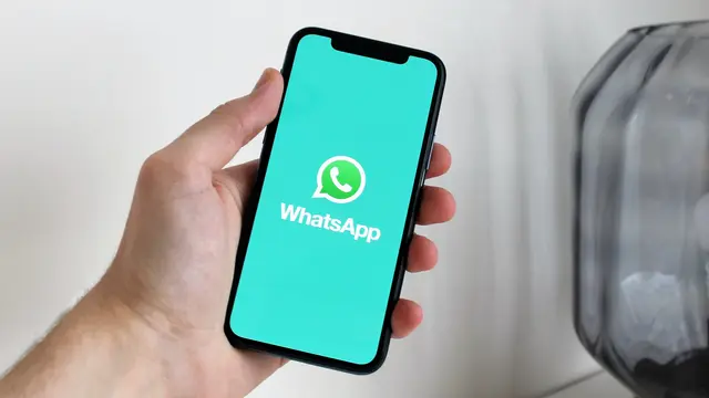 Rahasia Ciptakan Gambar AI Keren di WhatsApp pakai ChatGPT