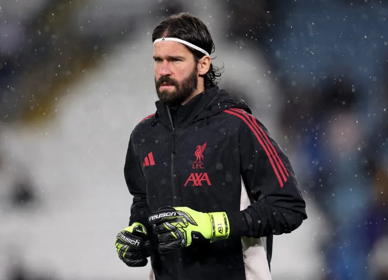 Juventus Ungguli Inter dalam Perburuan Kiper Liverpool, Alisson