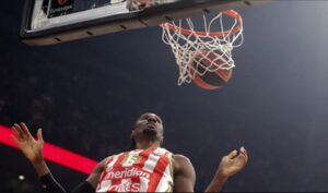 Crvena Zvezda Perpanjang Kontrak Center Nigeria Ebuka Izundu hingga 2028
