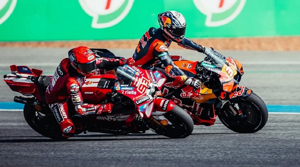 Livio Suppo Tanggapi Isu Pedro Acosta ke Ducati, Dinilai Bisa Jadi Motivasi Baru untuk Marc Marquez