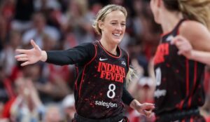 Sophie Cunningham Tetap Bersama Indiana Fever, Tekankan Rasa Syukur Meski Kontrak Singkat